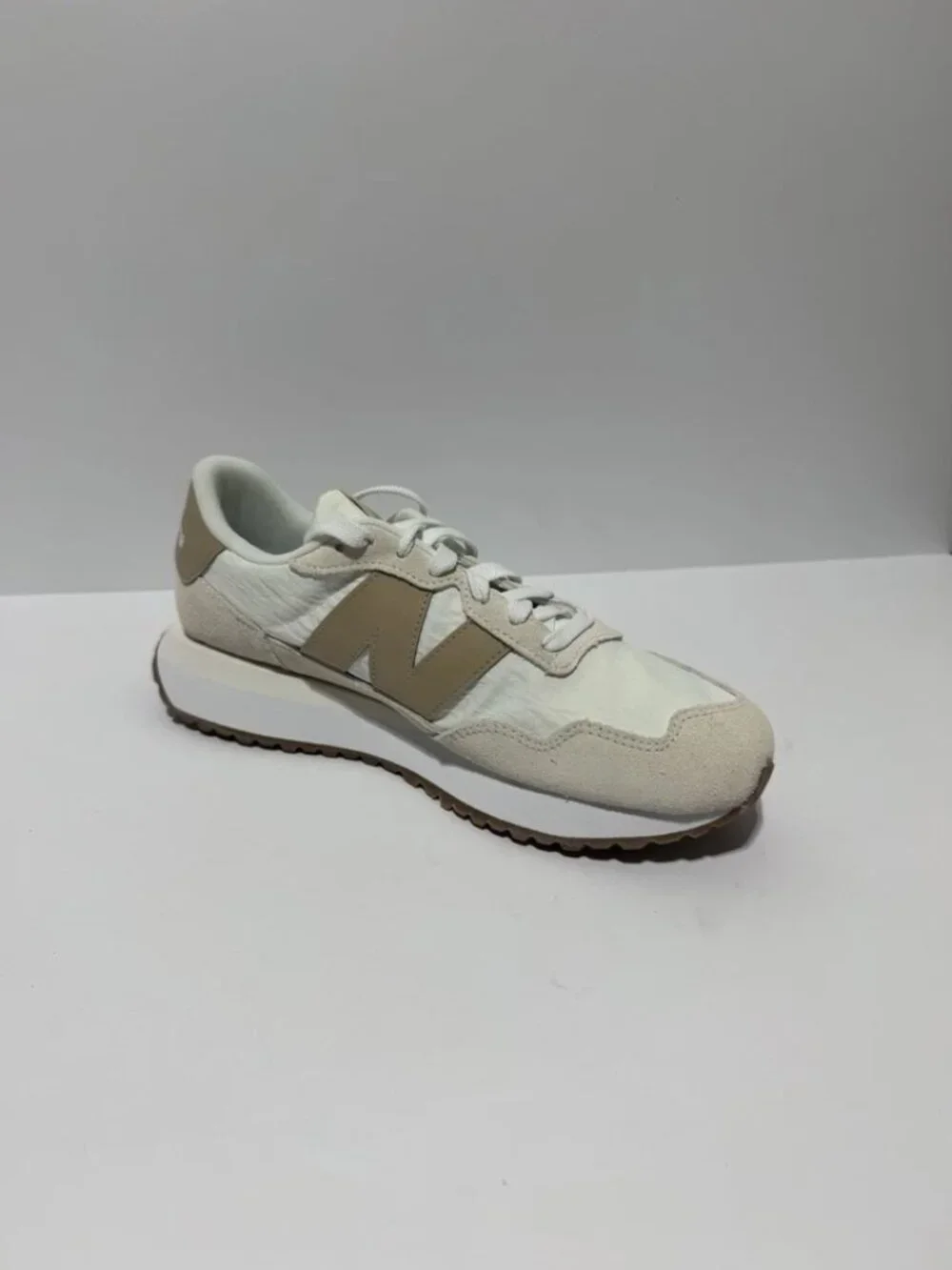 New Balance Womens 237 Sneakers White Size 10B